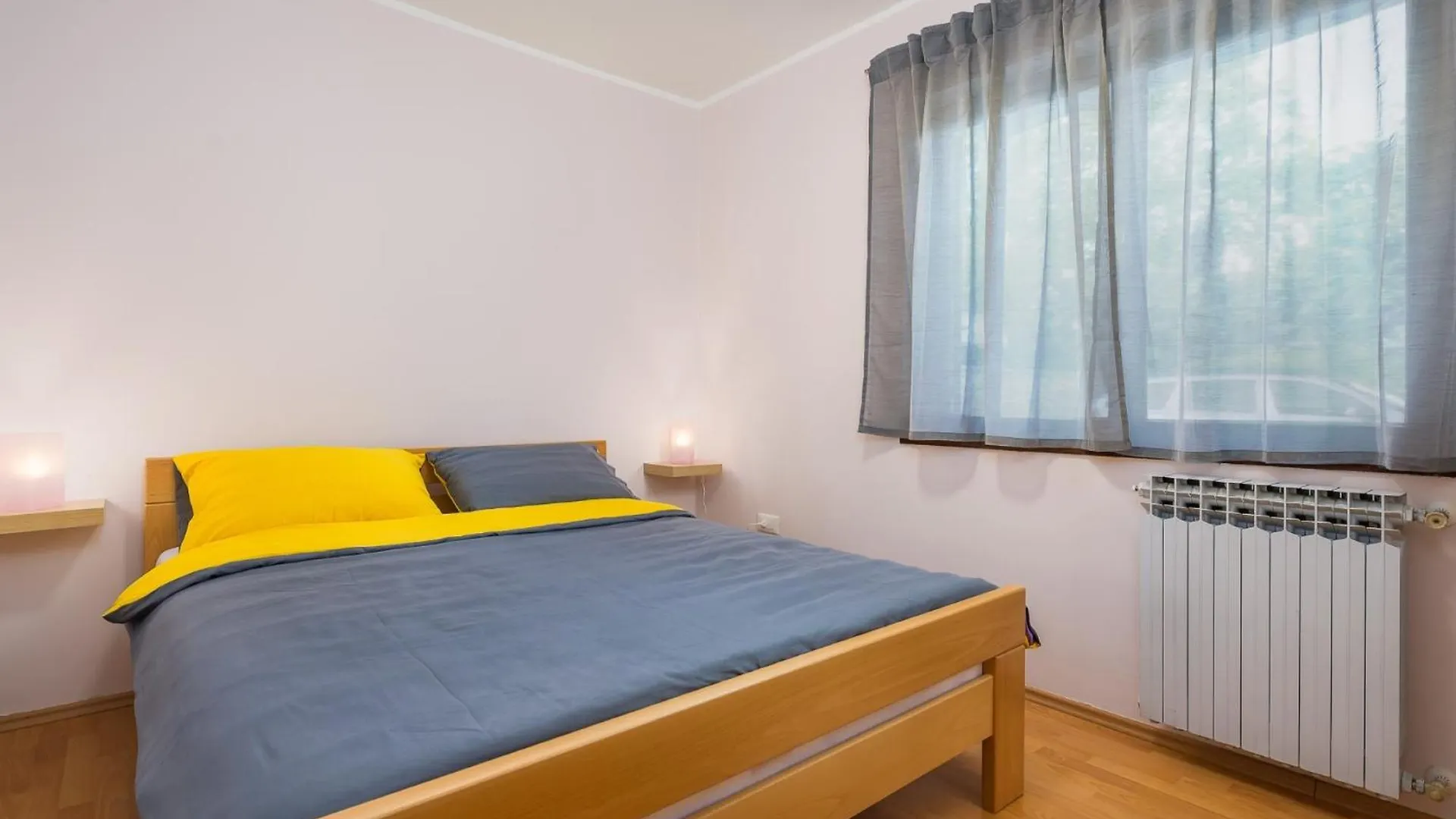 Apartments Vilma Laurana 0*,